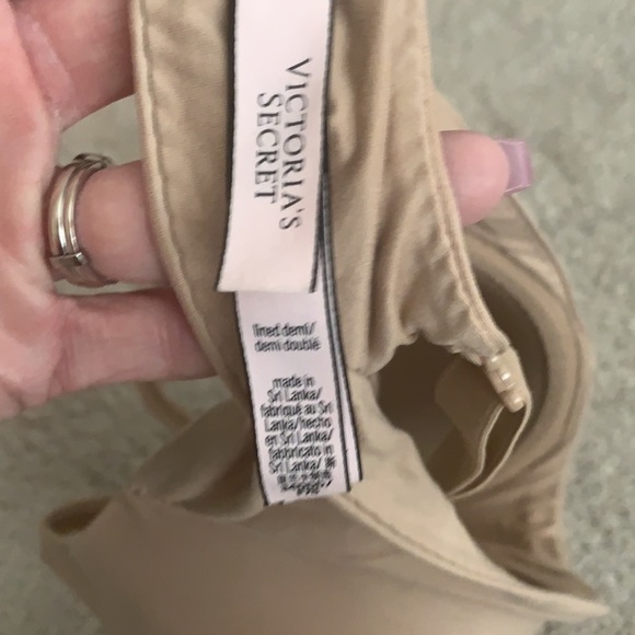 Victoria Secret Bra - Picture 3 of 3